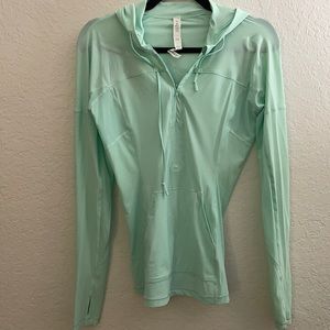 Barely worn LuLu light pullover